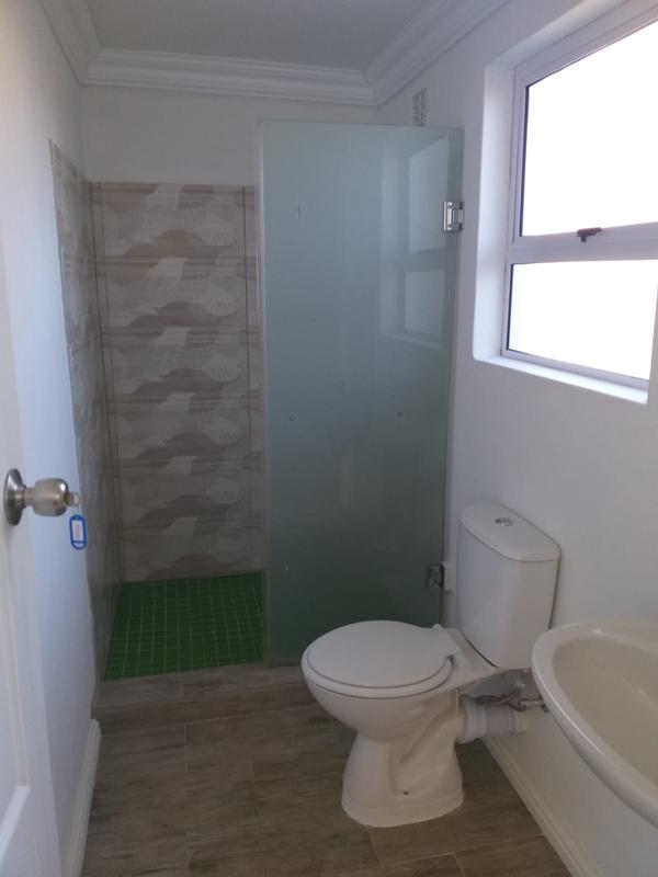 To Let 2 Bedroom Property for Rent in Goodwood Central Western Cape